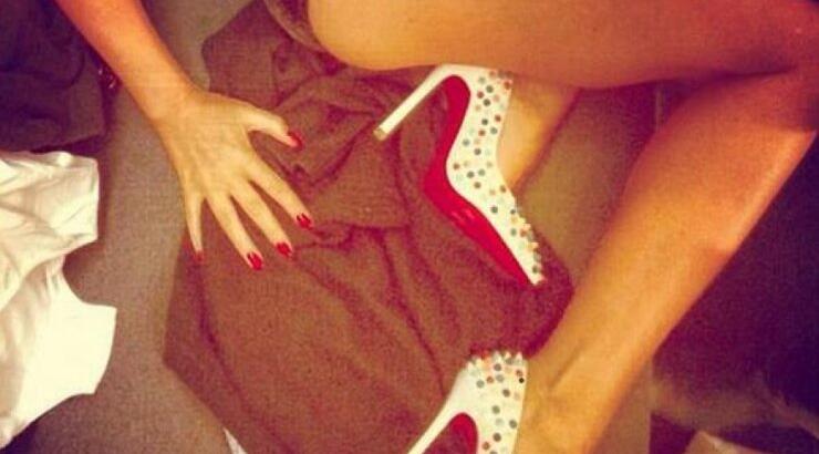 Η σέξι φωτογραφία της που "κόβει την ανάσα στο twitter"![εικόνα]