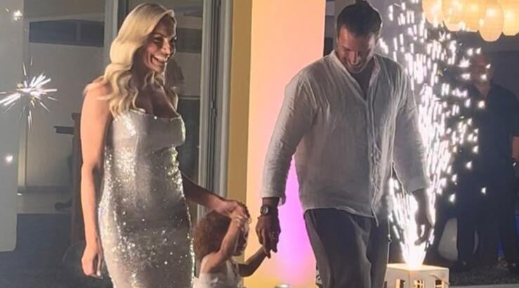 Ιωάννα Μαλέσκου - Κωνσταντίνος Δανιάς: Βάφτισαν την 2,5 ετών κόρη τους [εικόνες]