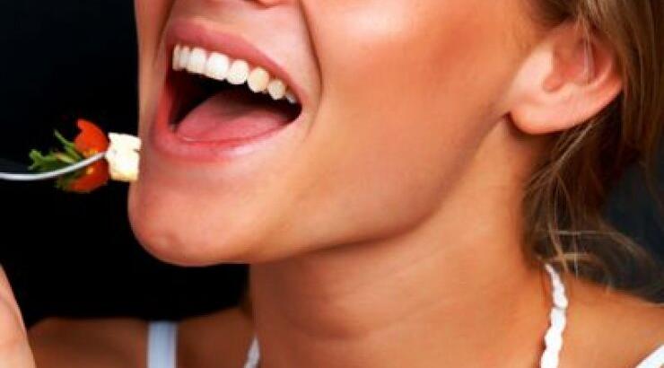 Ήξερες πως η καλή διάθεση σε παχαίνει;