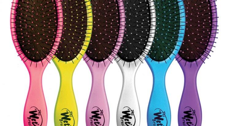 Wet Brush: Η πρώτη βούρτσα στις ΗΠΑ