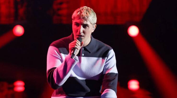 The Voice: Καθηλωτικός ο Good Job Nicky τραγουδώντας για πρώτη φορά ελληνικό τραγούδι [βίντεο]