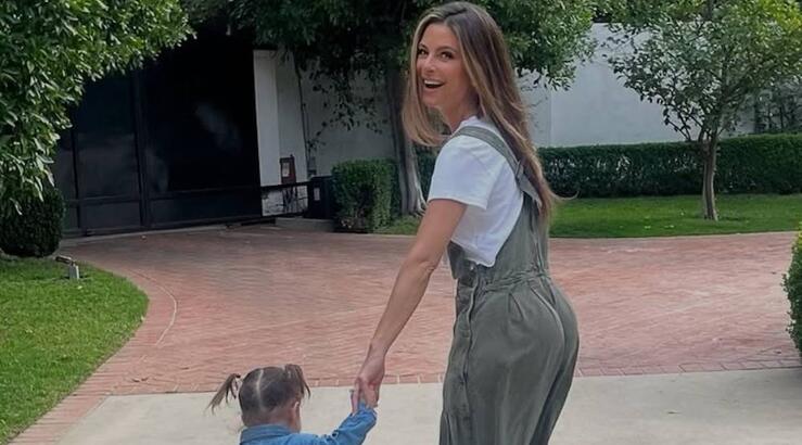 Maria Menounos: «Η κόρη μου μιλάει ελληνικά. Θέλω να έχει την Ελλάδα στην καρδιά της» [βίντεο]