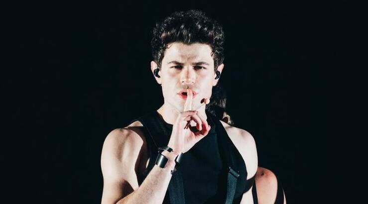 Theo Evan: Οι πρώτες δηλώσεις μετά τα διθυραμβικά σχόλια για την εμφάνιση του στην πρόβα 