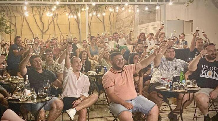 Κρασί, φαγητό και μουσική στο υπέροχο οινοποιείο Ζαμπάρτας