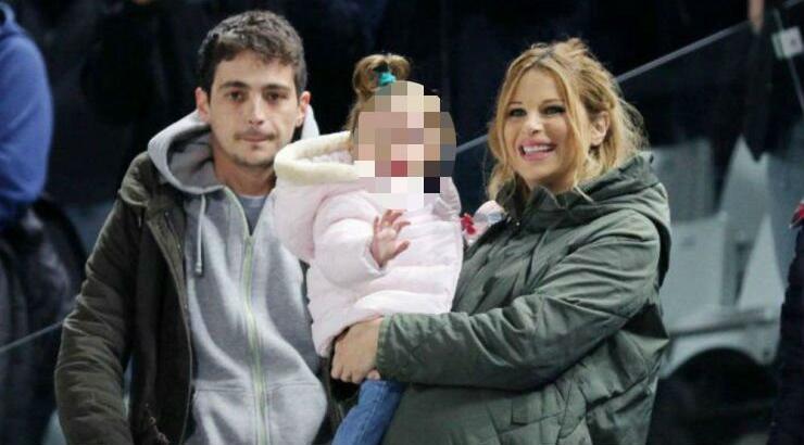 Στο γήπεδο η Χριστιάνα Αριστοτέλους και η μικρή Μελίνα για να δουν το Γιώργο Εφραίμ