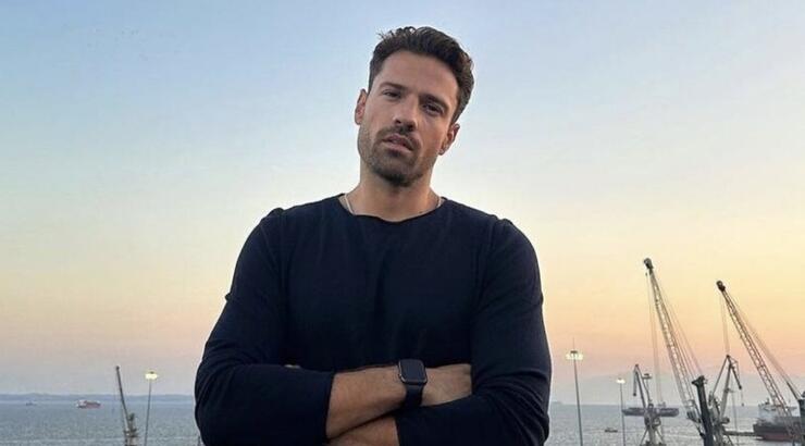 Αργυρός: Επισκέφθηκε 13χρονο στο νοσοκομείο που πήδηξε κάγκελα σε συναυλία του και τραυματίστηκε [εικόνα]