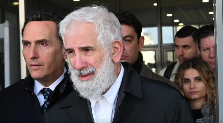 Φιλιππίδης: Η επίθεση των δικηγόρων του σε ηθοποιό μάρτυρα - «Ό,τι λαχταράτε να σας λαχταρά, σας φιλώ γλυκά»