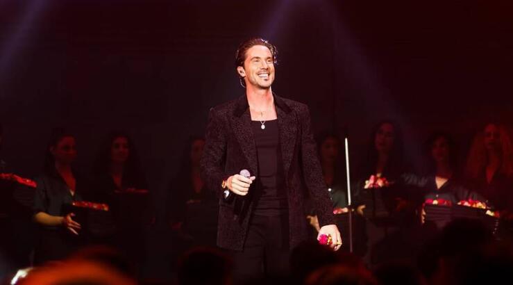 Νίκος Οικονομόπουλος: Η τρυφερή στιγμή με το βαφτιστήρι του, λίγο πριν το Πάσχα [βίντεο]