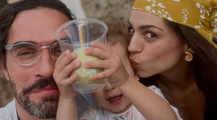 Κλέλια – Πέτρος: Χαρούμενο απόγευμα με την κόρη τους [εικόνα]