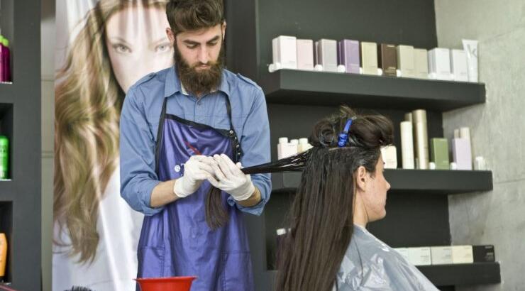 Mohawk: Kομμωτήριο talk of the town