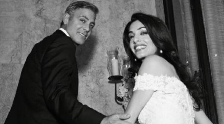 Clooney-Alamuddin: Nέα ερωτική φωτογραφία από το γάμο της χρονιάς 
