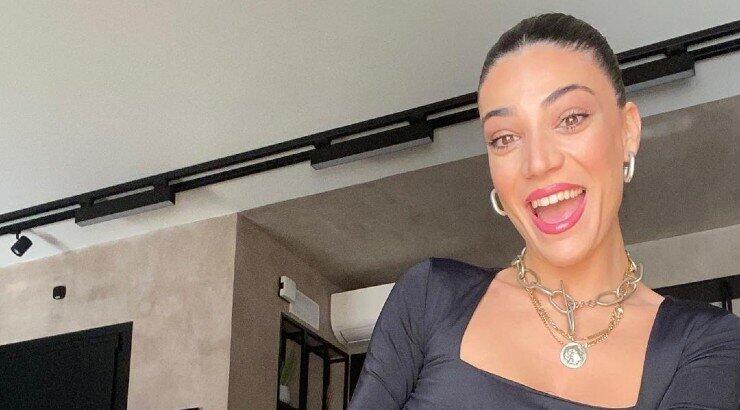 Ήβη Αδάμου: Μας έβαλε στο super modern σαλόνι του σπιτιού της! [εικόνες]