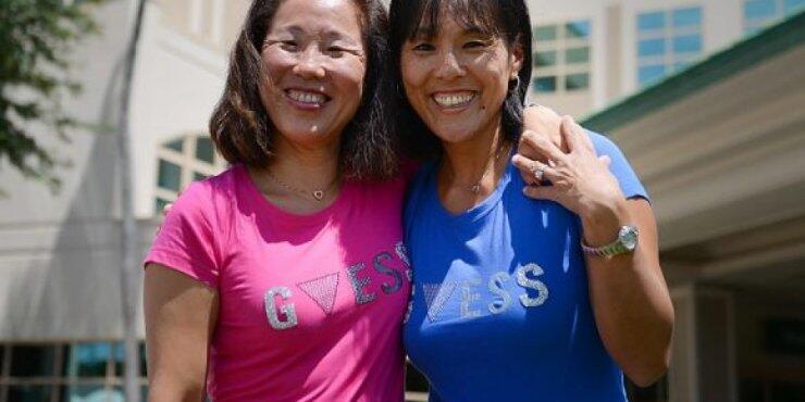 Δύο ορφανές αδερφες ξανάσμιξαν τυχαία μετά απο 40 χρόνια 