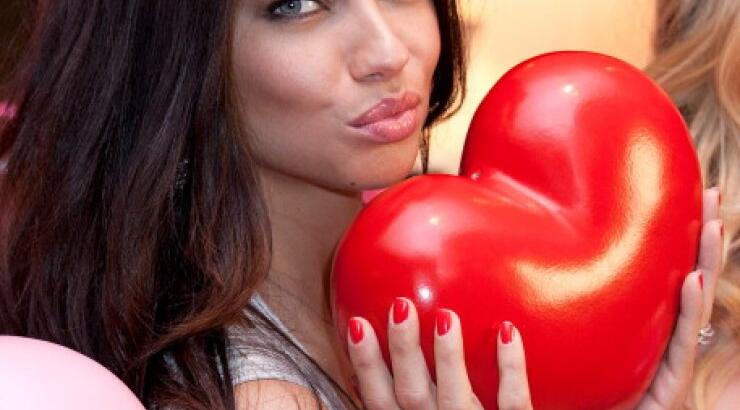 Δείτε την Adriana Lima άβαφη και ιδρωμένη! [εικόνα]