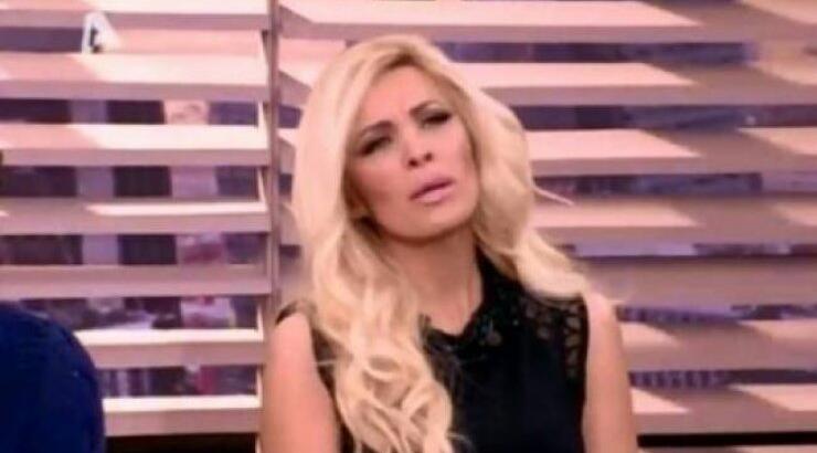  Το ξέσπασμα της Καινούργιου μπροστά στις κάμερες