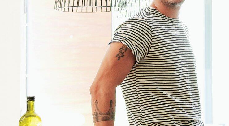 Άκης Πετρετζίκης: "Είτε ήταν τραγουδίστρια η Δήμητρα, είτε υπάλληλος σε γραφείο, εγώ πάλι θα ήμουν μαζί της"