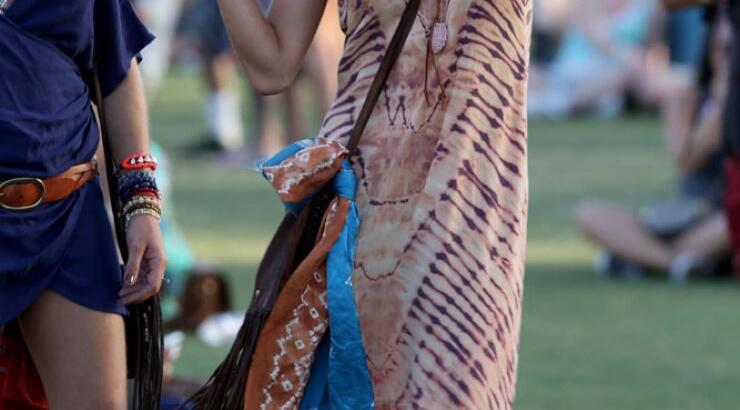 Σε τρελά κέφια η Alessandra Ambrosio [εικόνες]