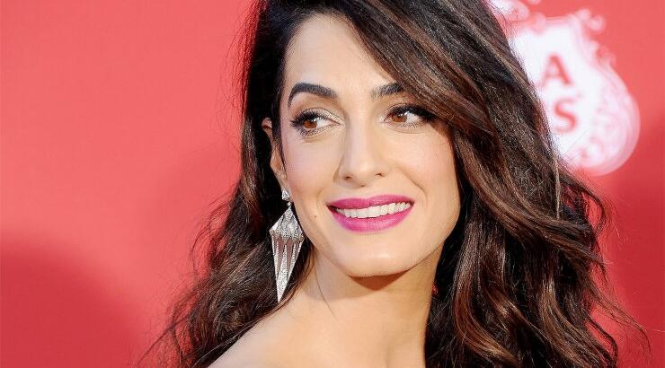 Η Amal Clooney στην πιο ανατρεπτική εμφάνιση που έκανε ποτέ!