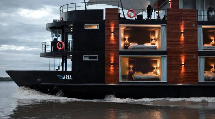 Πλωτή πολυτέλεια