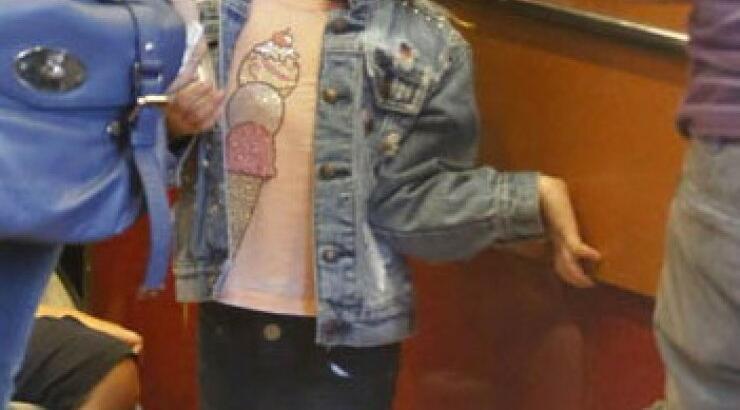 Ποιο διάσημο μοντέλο είναι η μαμά αυτού του μωρού;