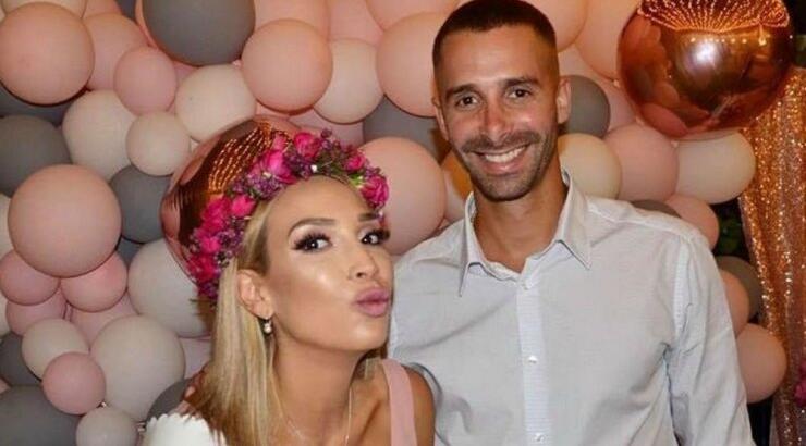 Άντρεα Χριστοδουλίδου – Νικόλας Λούγκος: Μας έβαλαν στο δωμάτιο της ενός μηνός κόρης τους!