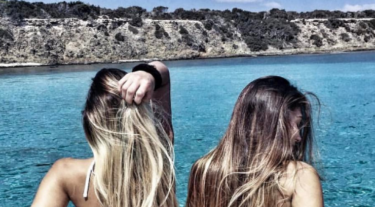 Ποια επώνυμη Κύπρια εύχεται στην κολλητή της για τα γενέθλιά της;