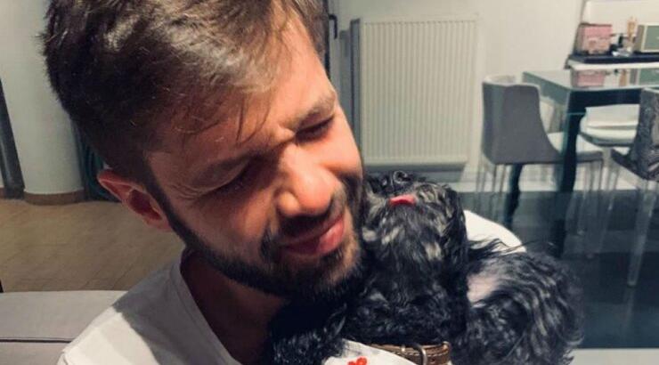 Ανδρέας Βούλγαρης: Είδαμε τον περιζήτητο μουσικό των Alcatrash για πρώτη φορά αγκαλιά με την αγαπημένη του! 