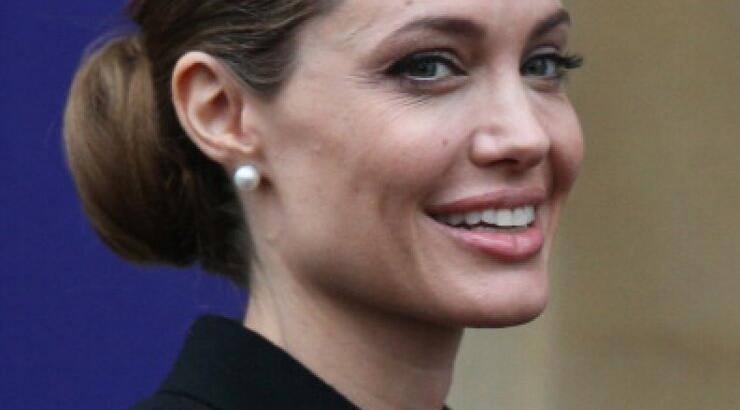  «Έφυγε» από καρκίνο του μαστού η θεία της Jolie