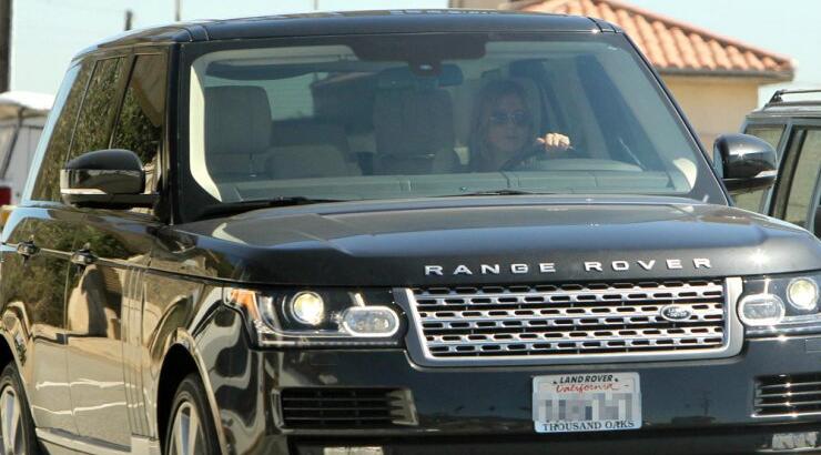 Σε ποια διάσημη ανήκει αυτό το πολυτελές αυτοκίνητο;