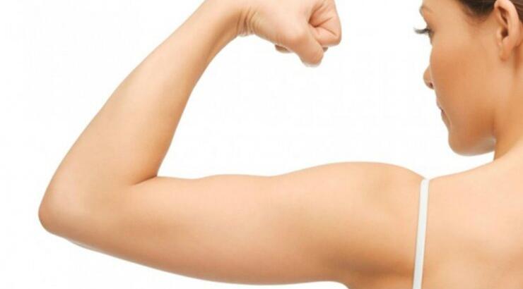 Ανόρθωση Βραχιόνων: Η Πλαστικός Χειρουργός μας λύνει όλες τις απορίες μας