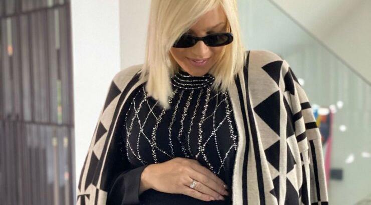 Άντρη Καραντώνη: Μας έβαλε στο παιδικό δωμάτιο που ετοιμάζει για την κορούλα της!