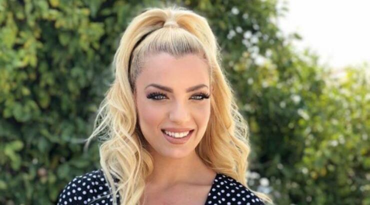 Άντρη Καραντώνη: Δείτε την με μαύρα μαλλιά! [εικόνα]