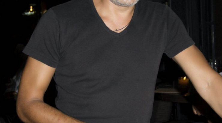 Κώστας Αποστολάκης: Σε σπάνια εμφάνιση με την κορούλα του!