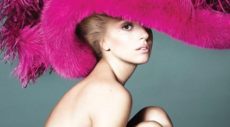 Lady Gaga: Γυμνή φωτογράφηση