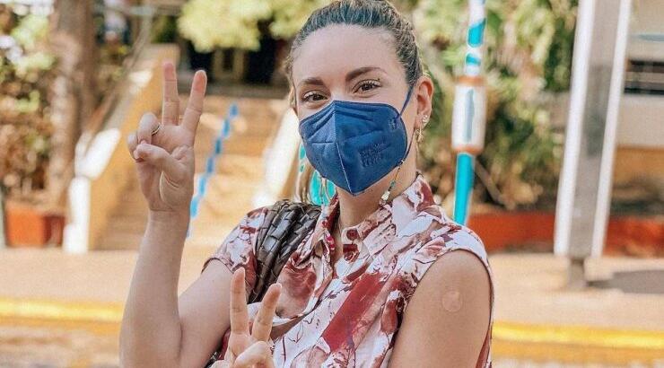 Wow! Η Αθηνά Οικονομάκου μας έδειξε ολοκληρωμένο το σαλόνι του σπιτιού της!