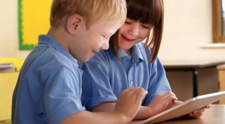 Τι να τρώτε στην εγκυμοσύνη για να συλλαβίζει σωστά το μωρό σας