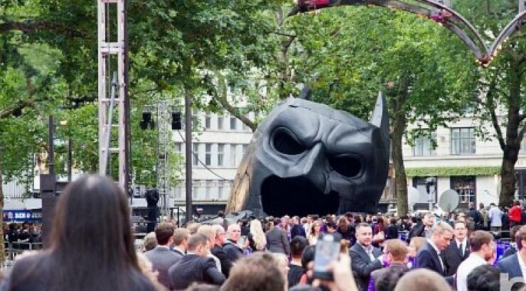 Σοκ! Δέκα νεκροί από πυροβολισμούς σε πρεμιέρα του Batman!