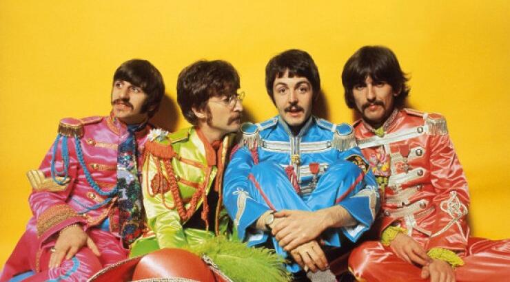 Άλμπουμ των Beatles με τις υπογραφές τους πουλήθηκε σε τιμή-ρεκόρ!