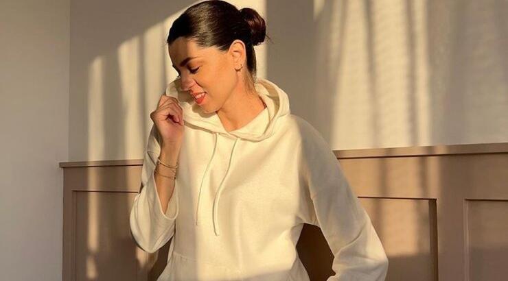 Κλέλια Γιασεμίδου: Συνδύασε το ματ και το color comics μανικιούρ και το αποτέλεσμα είναι υπέροχο