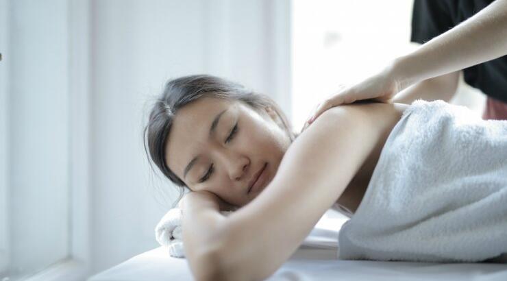 Πέντε λόγοι για να αρχίσετε το λεμφικό μασάζ