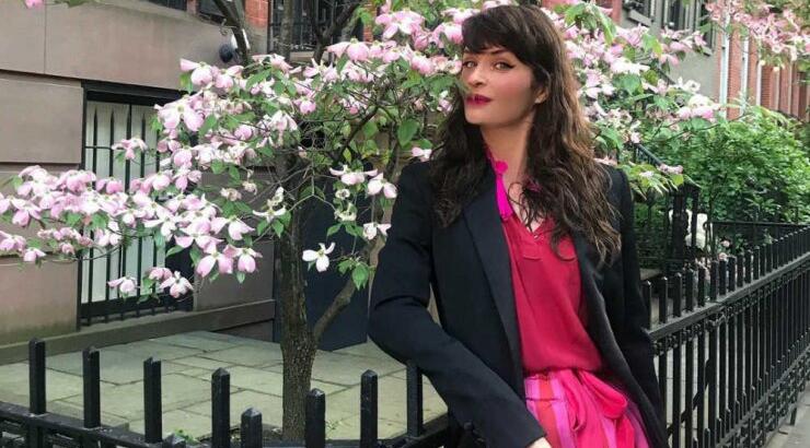 Messy wavy look: Πώς να επιτύχεις τη νέα τάση στα μαλλιά σου [βίντεο]