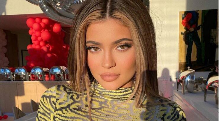 Γνωστές Κύπριες σου δείχνουν τη νέα τάση στα μαλλιά που έρχεται από τα 90s