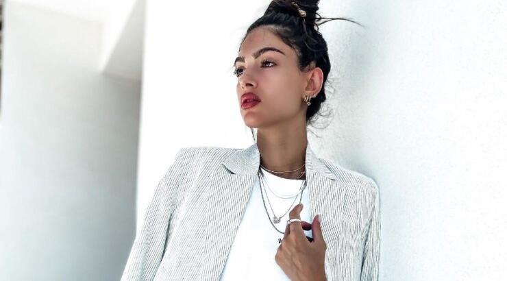 Το black & white nail art της Άντρεας Κυριάκου