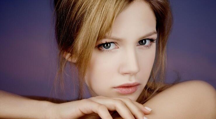 5 προϊόντα για λαμπερό και νεανικό δέρμα