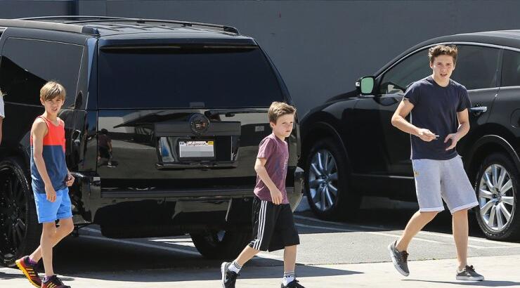 Αυτά είναι τα αγόρια της οικογένειας Beckham [εικόνες]