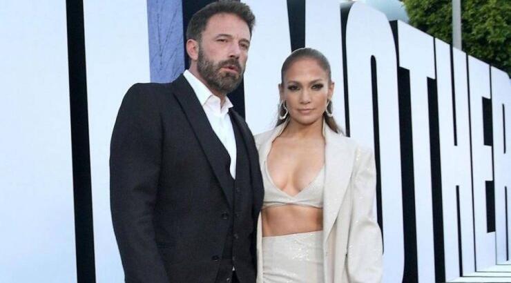 Jennifer Lopez – Ben Affleck: Τα παθιασμένα φιλιά τους στην μέση του δρόμου [βίντεο]