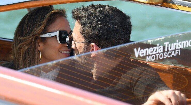 O Ben Affleck αποκαλύπτει πως έγινε η επανασύνδεση με την JLo! 