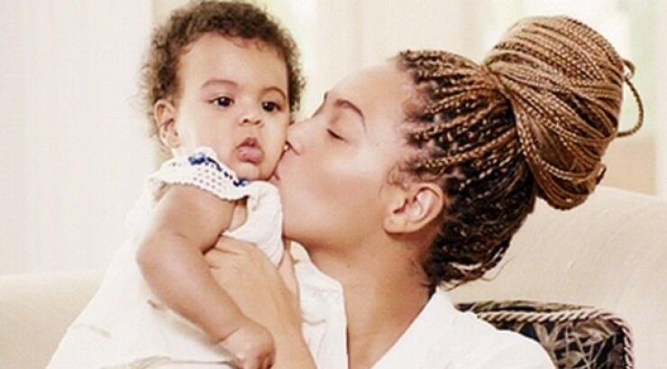 Ιδού η Blue Ivy!