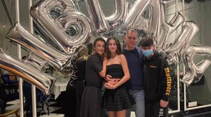 Έτσι γιόρτασε η οικογένεια Παπαδοπούλου τα γενέθλια των διδύμων! [εικόνες]