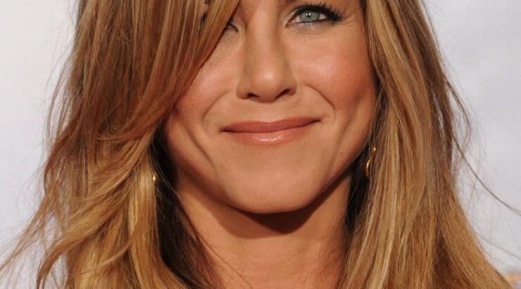 Η Αniston στην αντεπίθεση: Μιλά για το διαζύγιο με το Brad και αιφνιδιάζει τους πάντες